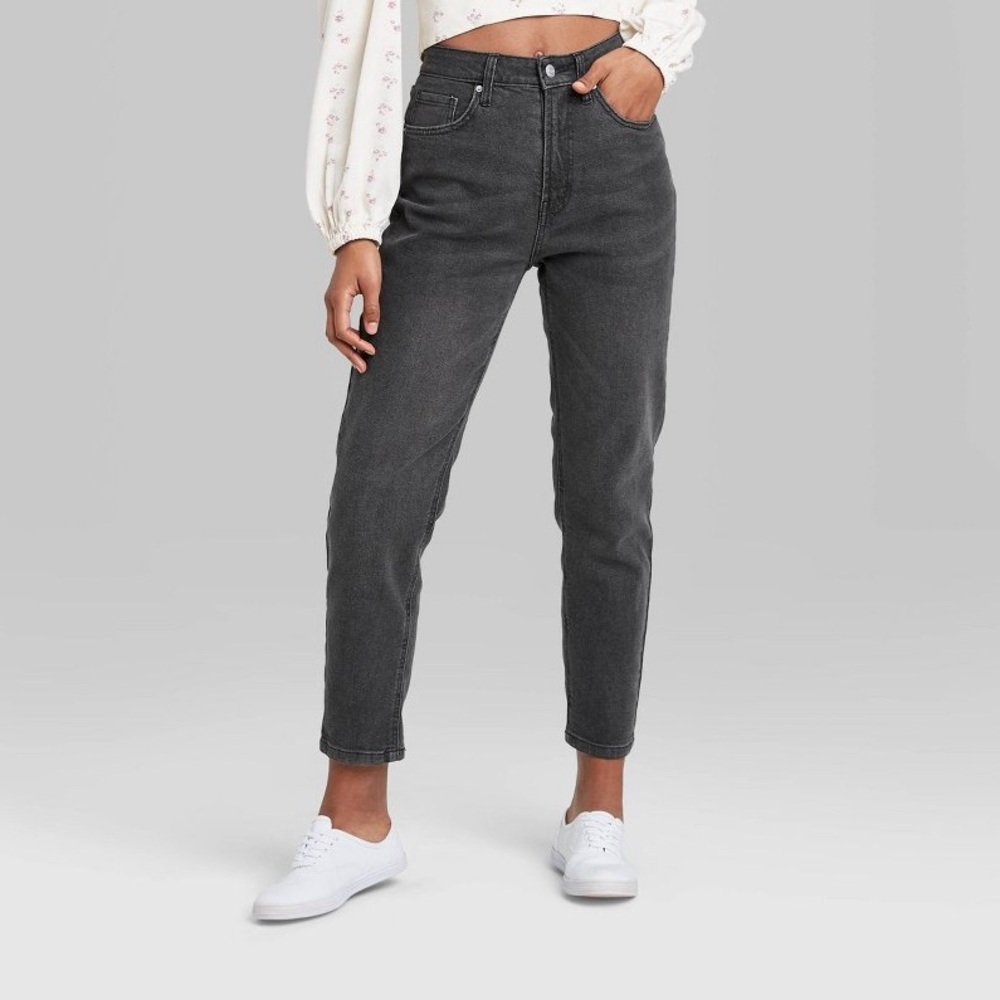 Wardrobe essential! Wild Fable washed black mom jeans size 6